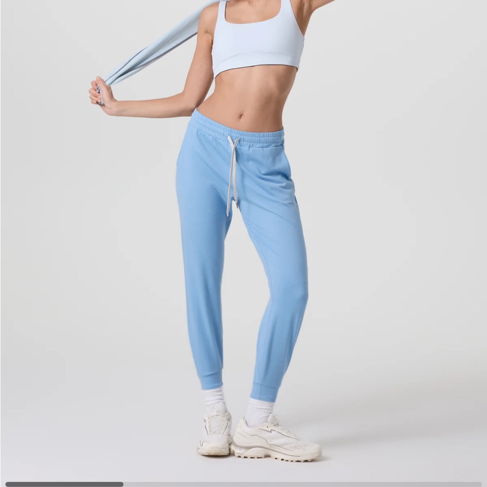 Vuori Spring Heather Women's performance Jogger Sz L
